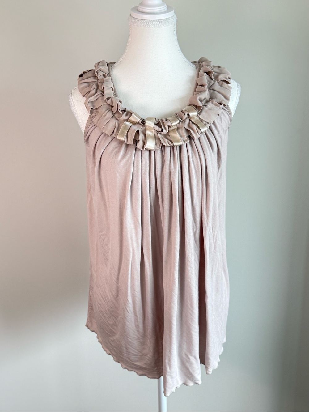 D4S Blush Pink Ruffle Neck Sleeveless Top Fits Small - Picture 2 of 6